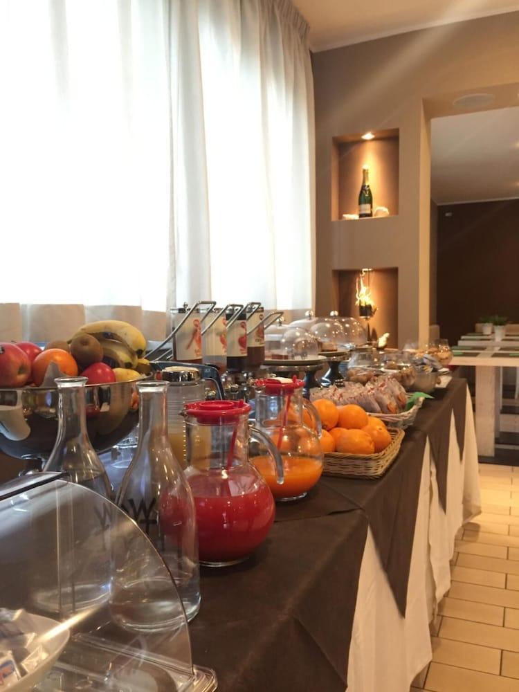 Hotel 325 Tor Vergata Roma Ngoại thất bức ảnh